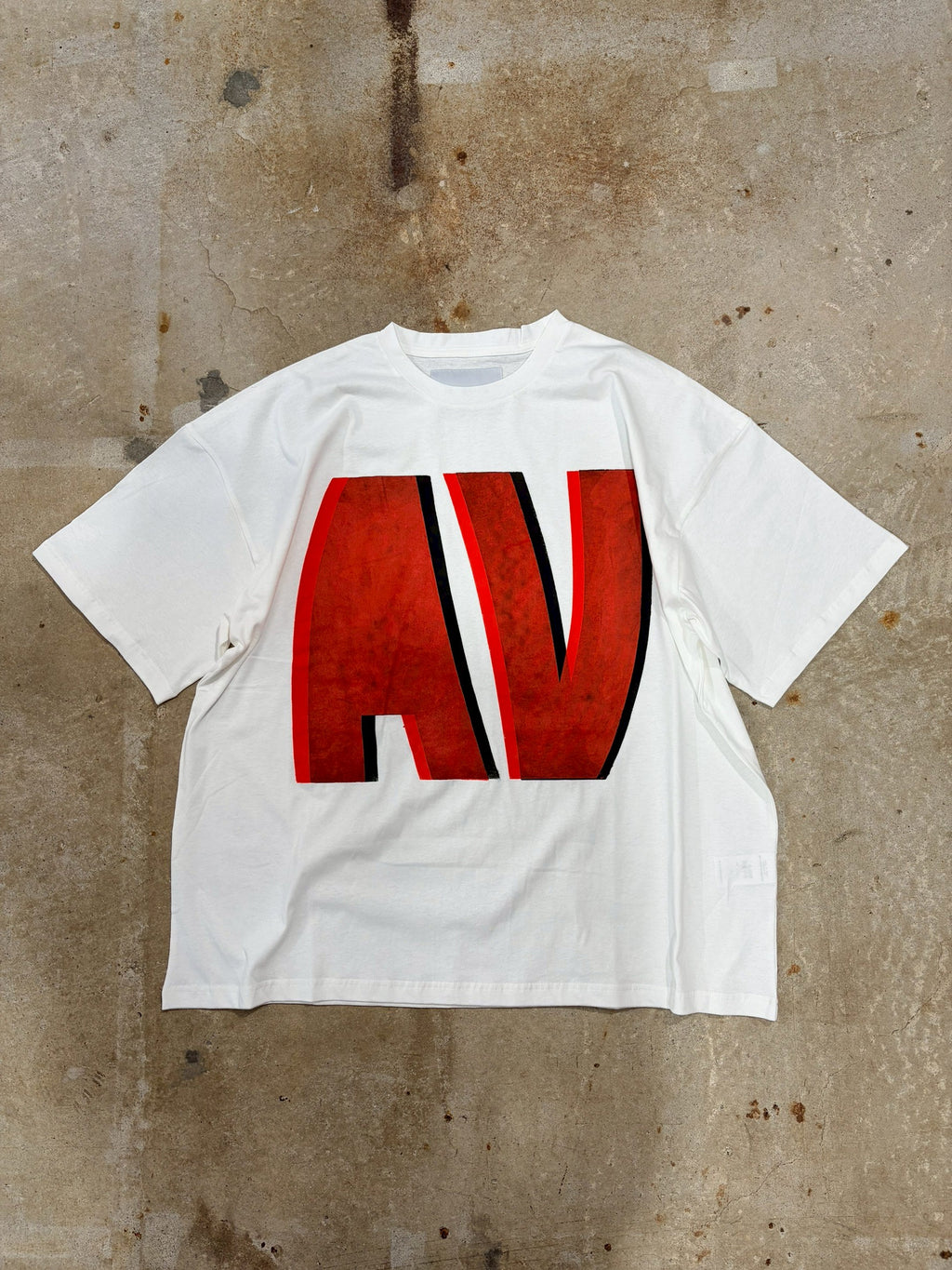 AV T-SHIRT