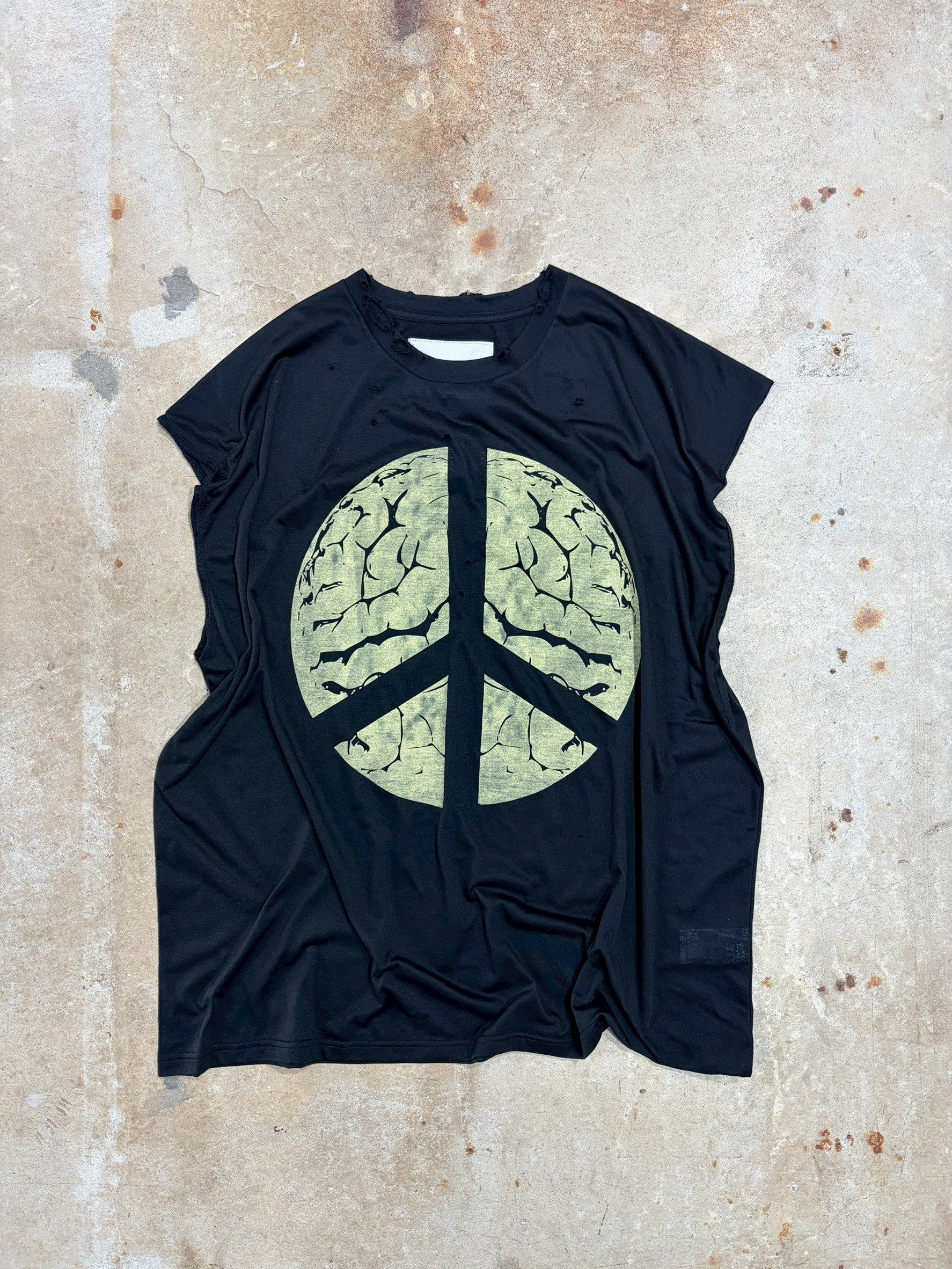 BRAIN CRASH NO-SLEEVE T-SHIRT
