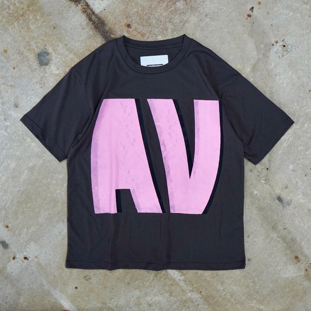 AV T-SHIRT