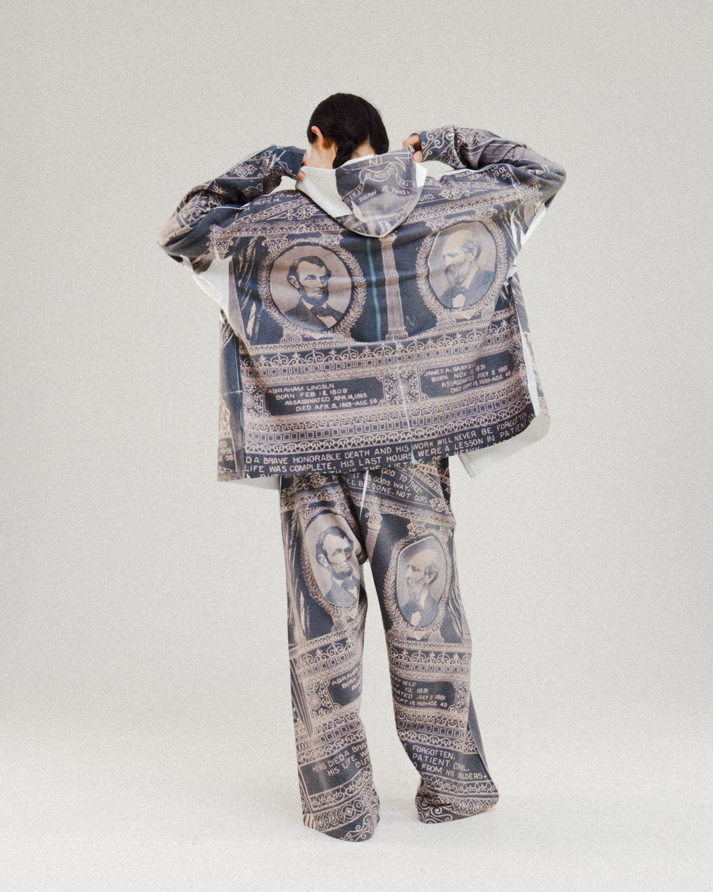 ART PRINT W-ZIP PARKA