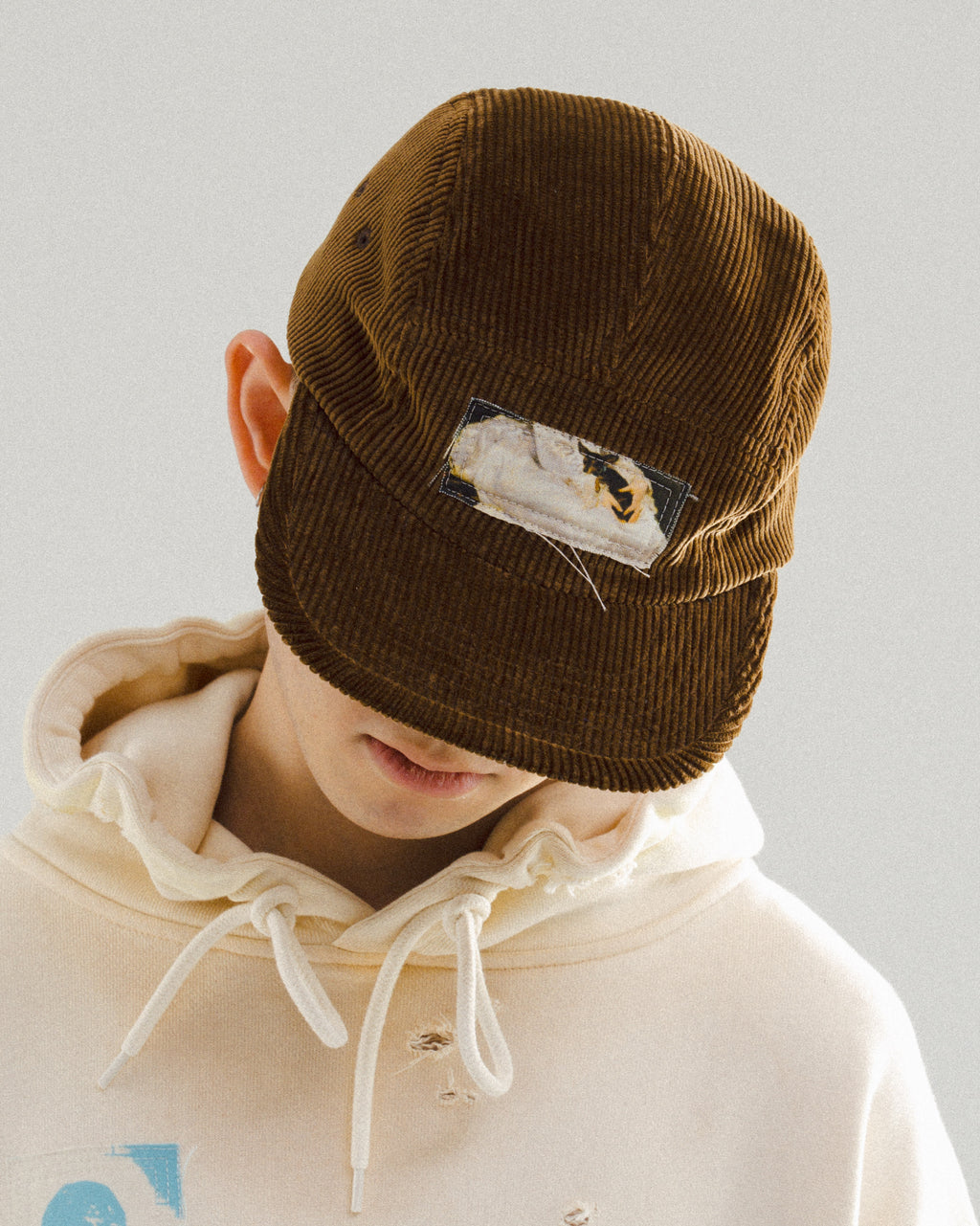 PATCH CORDUROY CAP (BROWN）