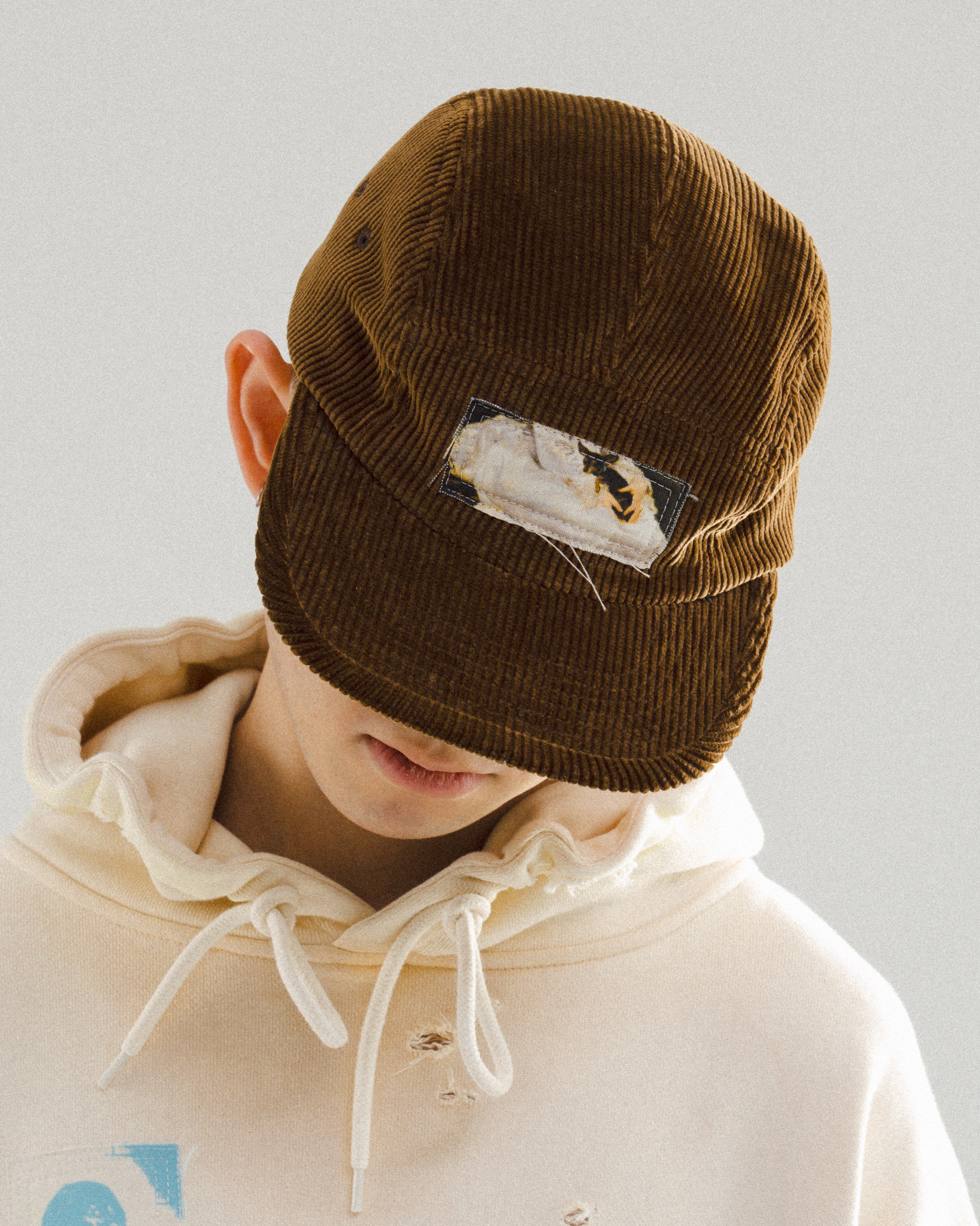 PATCH CORDUROY CAP (BROWN）